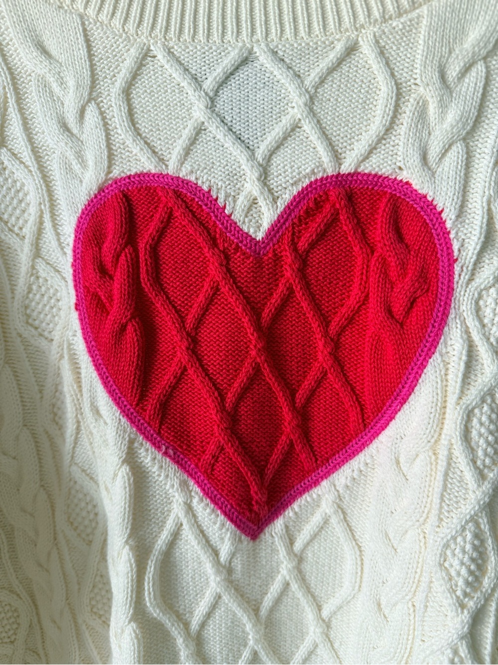 Lands End Cream Cable-Knit Sweater with Red Heart Size XL - Picture 2 of 6
